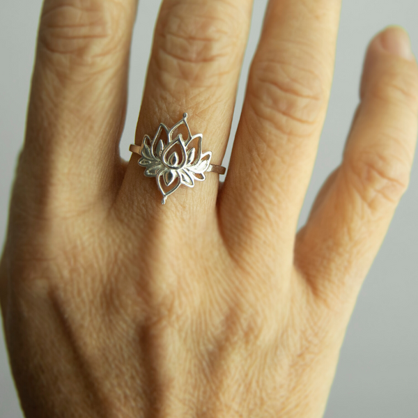 Padma Lotus Ring - Silver